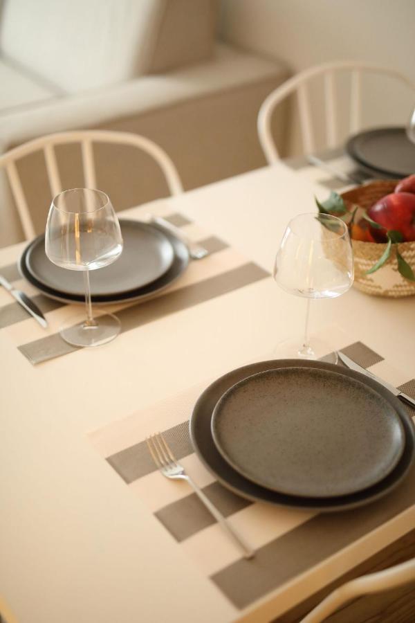 Love Luxury Central Apartment Athens Ngoại thất bức ảnh